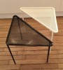 Paire de Petites Tables Triangles de Mathieu Mategot