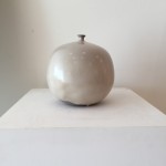 Round ceramic by Ruelland