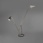 Lampadaire G 23 à double balancier de Pierre Guariche