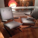 Paire de fauteuils en acier chromé et tissu Kvadrat