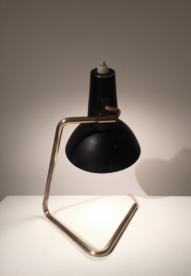 3_petite_lampe_bureau_sarfatti_design_galerie_meublesetlumieres.jpg