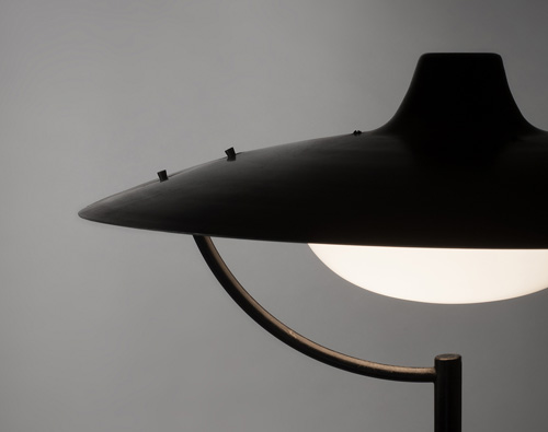 Lampadaire_laque_noir_jacques_biny_4.jpg