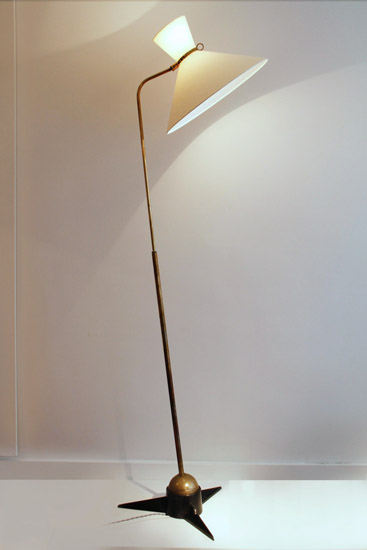 1-robert-mathieu-lampadaire-laiton-1950-galerie-meubles-et-lumieres.jpg