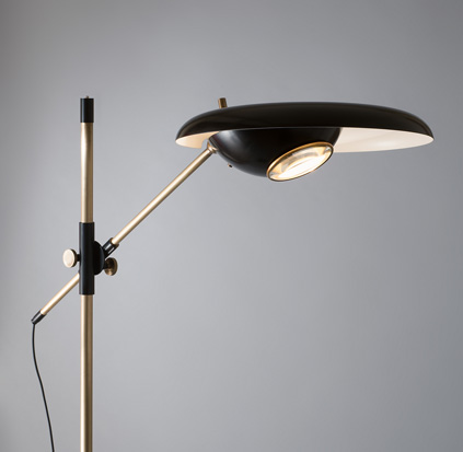 Lampadaire_noir_laiton_torlasco_2.jpg