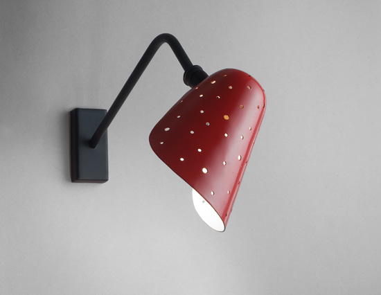 mathieu_applique_abatjour_cocotte_metal_perfore_rouge_1950_design_meublesetlumieres_2.jpg