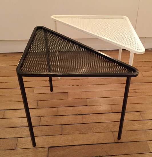 3_paire_de_petites_tables_mathieu_mategot_galerie_meubles_et_lumieres.jpg