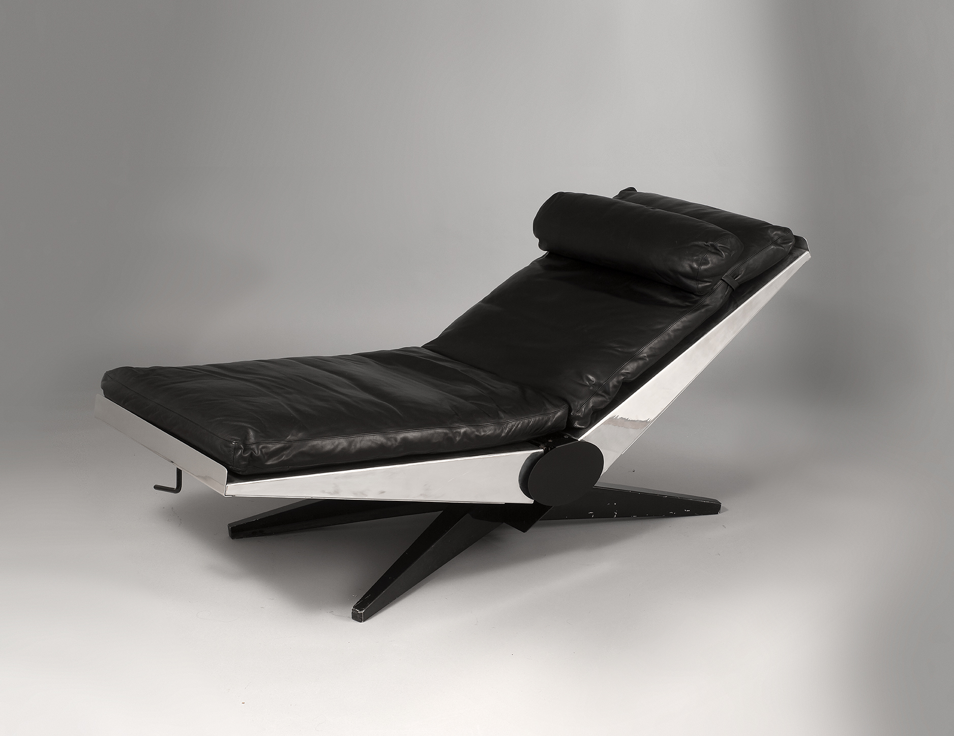 Chaise_longue_bernard_de_Swarte_1.jpg