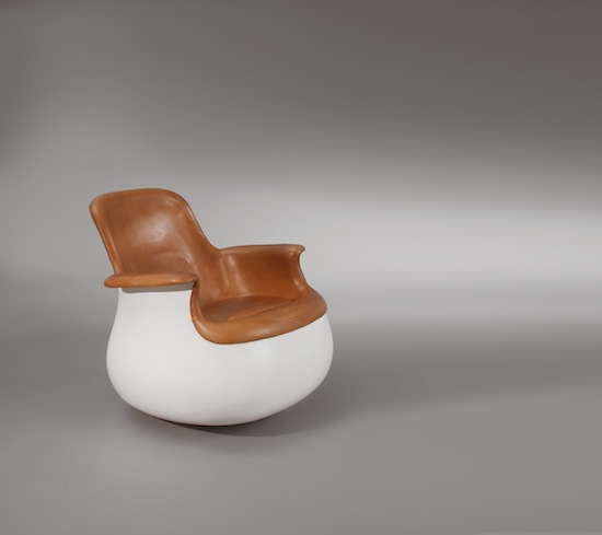 1_fauteuil_culbuto_held_design_cuir_meublesetlumieres_pad.jpg
