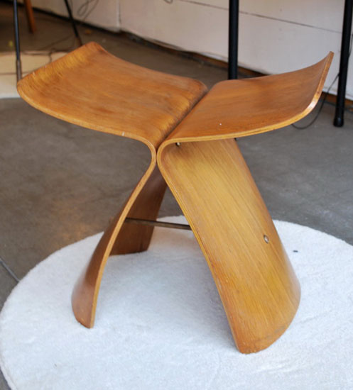 1_Tabouret_Butterfly_Yanagi.jpg