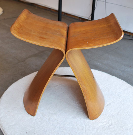 2_Tabouret_Butterfly_Yanagi.jpg